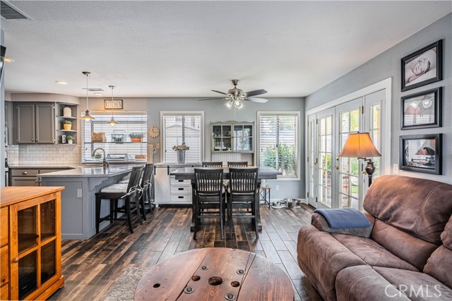 Detail Gallery Image 14 of 59 For 29385 N Lake Dr, Lake Elsinore,  CA 92530 - 3 Beds | 2/1 Baths