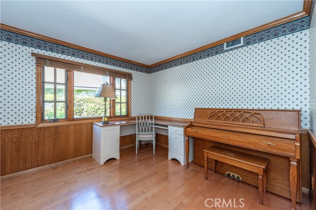 9 Sunrise, Irvine CA: https://media.crmls.org/medias/245c2ac1-109c-4d42-ae58-ca7608f563f4.jpg