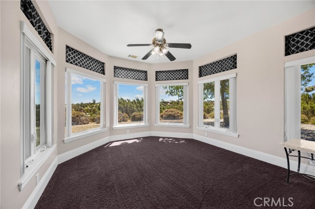 8277 Macron Street, Oak Hills CA: https://media.crmls.org/medias/245cb079-fd55-4b0d-a2c3-1106e362d1be.jpg