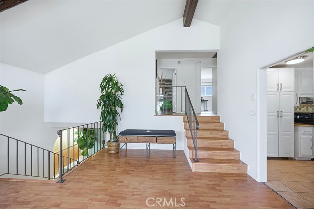 Detail Gallery Image 6 of 31 For 4805 E Colorado, Long Beach,  CA 90814 - 3 Beds | 3 Baths