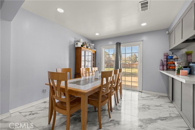 9164 Quincy Avenue, Hesperia CA: https://media.crmls.org/medias/245db7c9-48e0-4ec1-8aa3-eb3d81fc9dc1.jpg