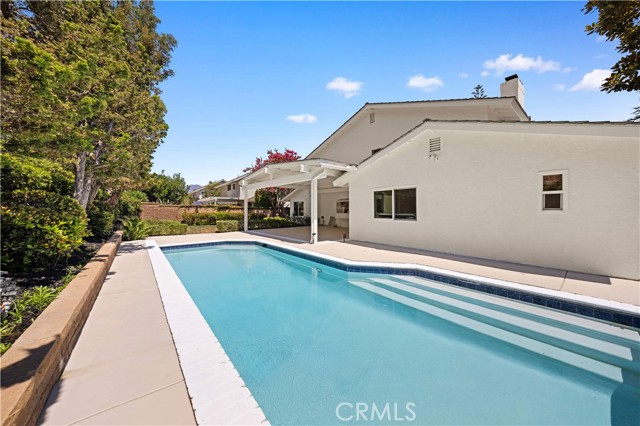 21721 Rushford Drive, Lake Forest CA: https://media.crmls.org/medias/245dd575-1b04-43eb-8e71-e8187f462f51.jpg