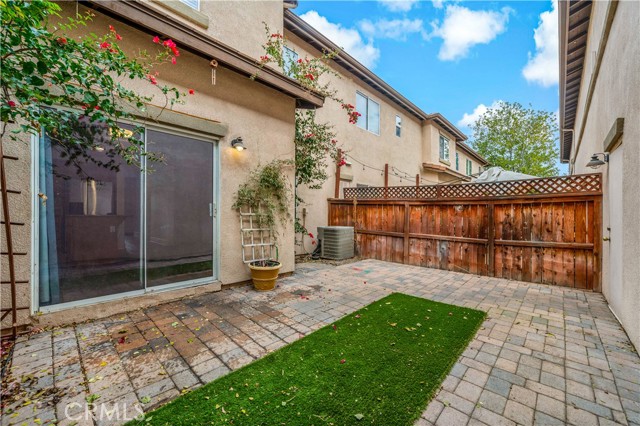 Image 33 of 40 For 26487 Arboretum Way 2104