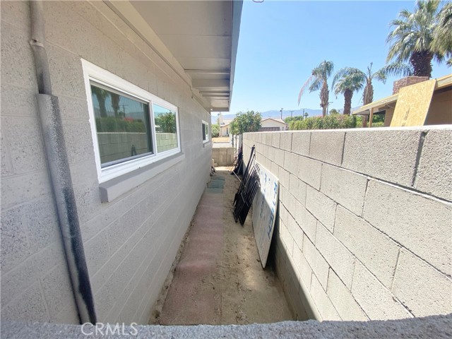 Detail Gallery Image 14 of 17 For 74100 De Anza Way, Palm Desert,  CA 92260 - 2 Beds | 1 Baths