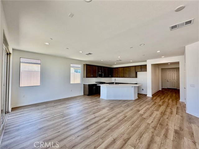 Detail Gallery Image 7 of 30 For 21430 Megan Ct, Riverside,  CA 92507 - 3 Beds | 2 Baths