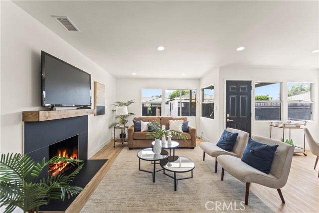 Detail Gallery Image 12 of 28 For 1616 W 108th, Los Angeles,  CA 90047 - 3 Beds | 2 Baths