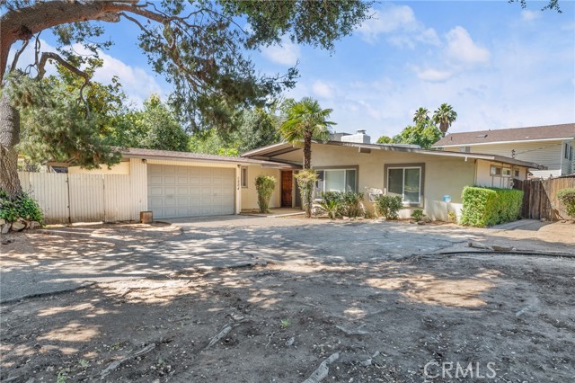 1204 San Jacinto, Redlands CA: https://media.crmls.org/medias/2462e44e-2f42-49a1-a65d-0833e3d8ecc0.jpg