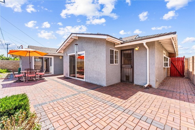 Detail Gallery Image 21 of 28 For 15762 Plymouth Lane, Huntington Beach,  CA 92647 - 5 Beds | 2 Baths