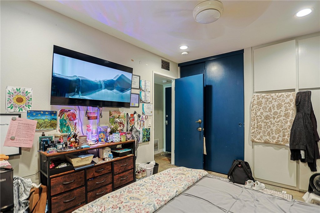 MLS #OC26154797 image #10