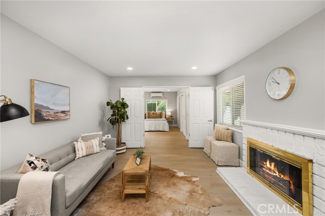 4052 Escudero, Irvine CA: https://media.crmls.org/medias/24652659-2d5a-48e9-824f-2484c739c754.jpg