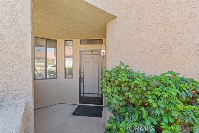 41915 Preston Trail, Palm Desert CA: https://media.crmls.org/medias/2465ab16-daad-4576-85e3-709d46c2c3e0.jpg