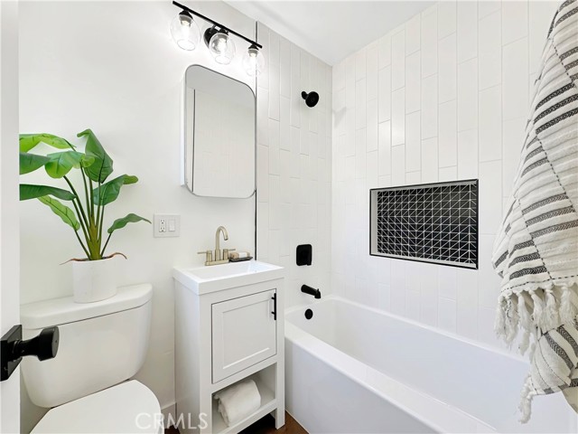 Detail Gallery Image 2 of 29 For 10747 Northgate St, Culver City,  CA 90230 - – Beds | – Baths