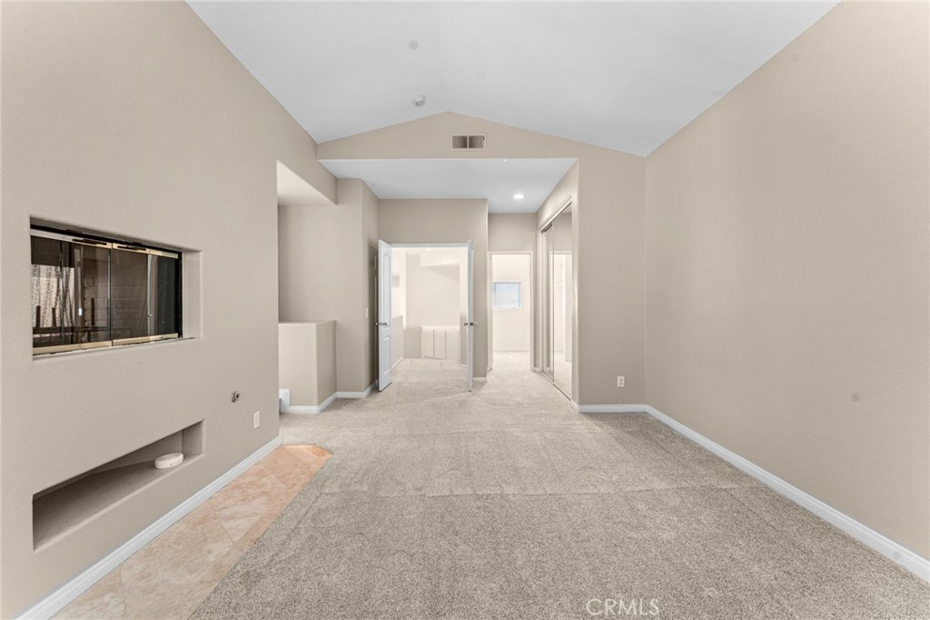 https://media.crmls.org/medias/2465cb4a-28b4-4851-8f52-1071f3e90ffc.jpg?preset=X-Large