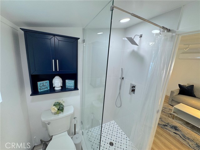 726 1/2 Esplanade, Redondo Beach CA: https://media.crmls.org/medias/24660588-bdbd-4bca-be37-d2ec8def203e.jpg