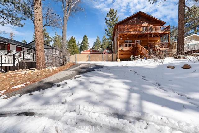 Detail Gallery Image 2 of 36 For 879 Spruce, Sugarloaf,  CA 92386 - 3 Beds | 2/1 Baths