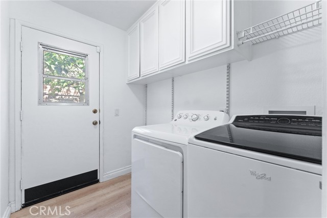 1443 Canyon Crest Drive, Corona CA: https://media.crmls.org/medias/24676769-a5da-40a8-a4f2-0caa44c0fc62.jpg