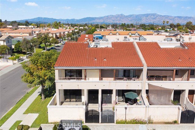 Detail Gallery Image 4 of 27 For 480 North Moore Avenue#a, Monterey Park,  CA 91754 - 4 Beds | 3 Baths