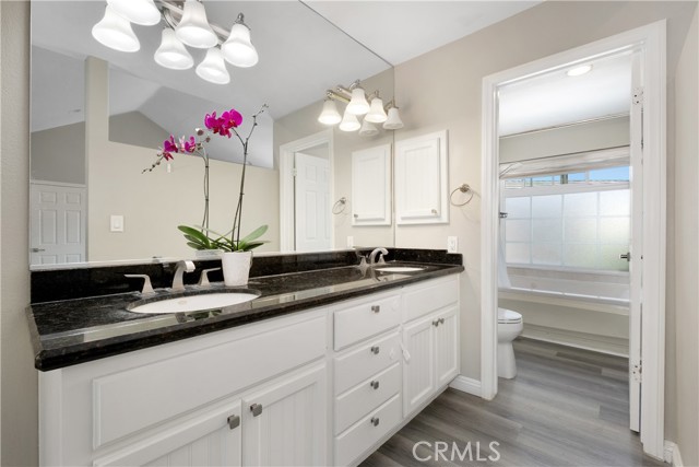 7 Hancock, Irvine CA: https://media.crmls.org/medias/246842d0-5570-403f-b767-db7d0708db2b.jpg