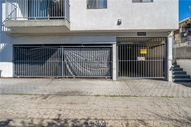 Detail Gallery Image 17 of 40 For 7437 Haskell Ave, Van Nuys,  CA 91406 - – Beds | – Baths