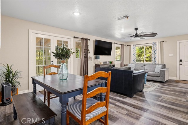 50740 Chu Ranch Road, Oakhurst CA: https://media.crmls.org/medias/24686fde-6a24-4449-b53a-2f3e773715b1.jpg