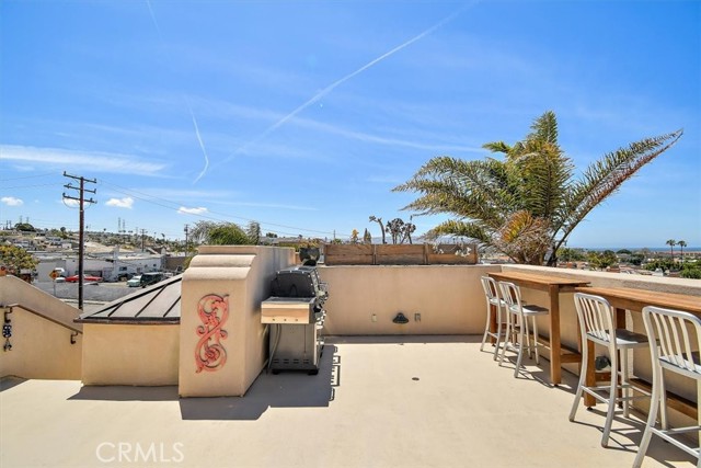 669 6th Street, Hermosa Beach, California 90254, 3 Bedrooms Bedrooms, ,3 BathroomsBathrooms,Residential,Sold,6th,PV22105808