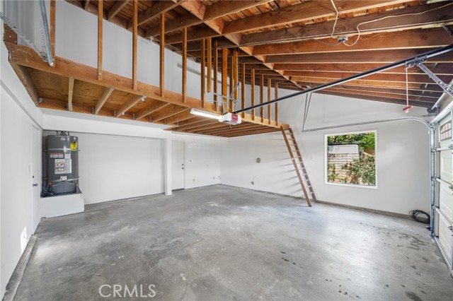 19735 Blythe Street, Winnetka CA: https://media.crmls.org/medias/2468d665-8f16-450b-802f-f4a56c29e9ac.jpg