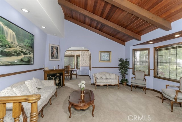 Detail Gallery Image 24 of 75 For 24300 Sylvan Glen Rd, Calabasas,  CA 91302 - 5 Beds | 3 Baths
