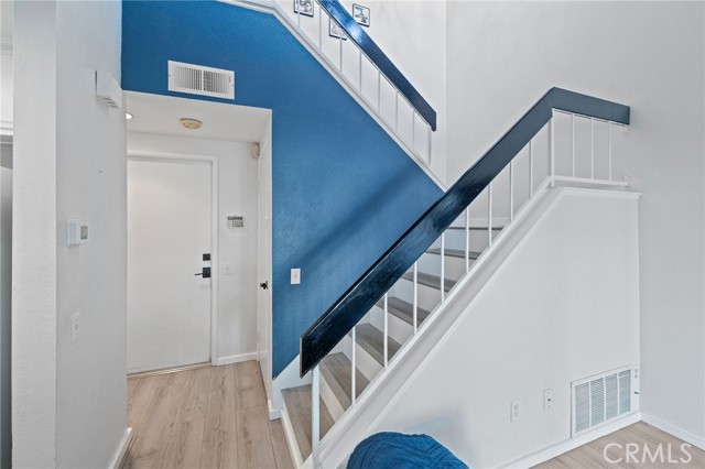 Detail Gallery Image 8 of 20 For 1363 N Schooner, Anaheim,  CA 92801 - 2 Beds | 1/1 Baths