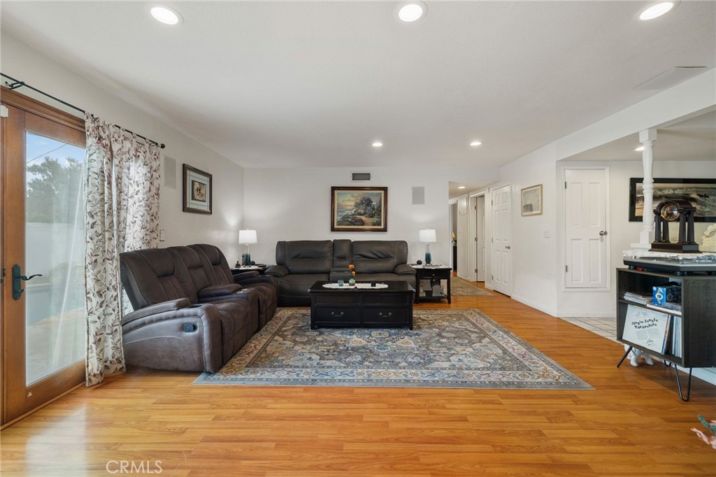 MLS #SR25253762 image #6