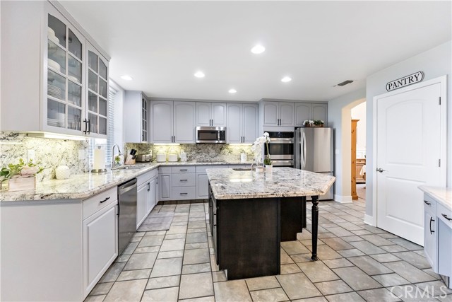 7866 N Gregory Avenue, Fresno, CA, 93722 7866 N Gregory Avenue, Fresno, CA, 93722