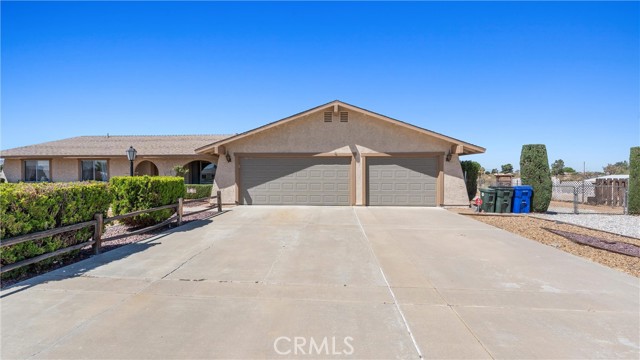 Detail Gallery Image 2 of 34 For 11140 Merino Ave, Apple Valley,  CA 92308 - 3 Beds | 2 Baths