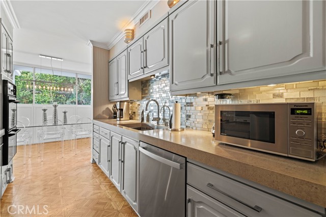 Detail Gallery Image 17 of 43 For 8787 Shoreham Dr #201,  West Hollywood,  CA 90069 - 1 Beds | 1 Baths