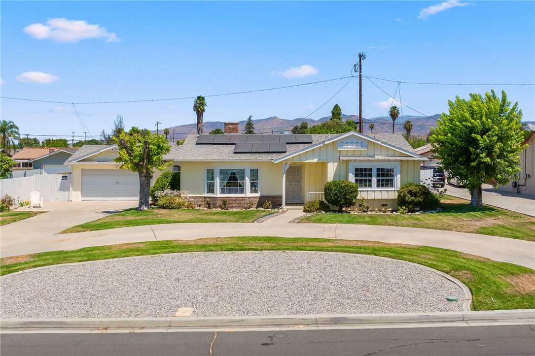 Detail Gallery Image 1 of 1 For 41340 Merriwood Dr, Hemet,  CA 92544 - 3 Beds | 2 Baths