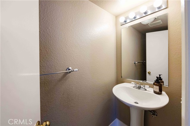 44594 Johnston Drive, Temecula CA: https://media.crmls.org/medias/246c02a3-fd49-4355-8f1d-3cf37f245488.jpg
