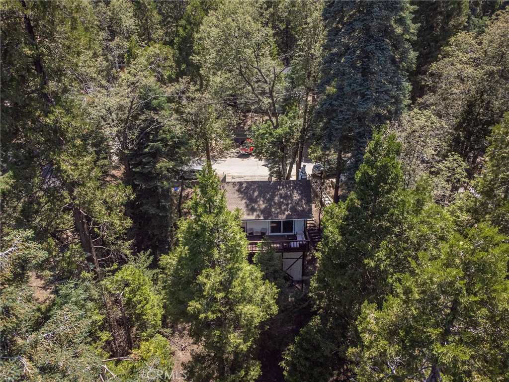 https://media.crmls.org/medias/246ce6f5-689a-41a1-b4fb-b958549641ec.jpg?preset=X-Large
