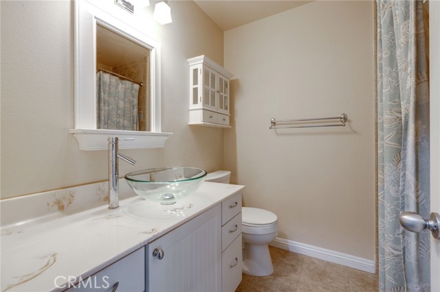 Detail Gallery Image 11 of 27 For 18545 Vallarta Dr, Huntington Beach,  CA 92646 - 3 Beds | 2/1 Baths