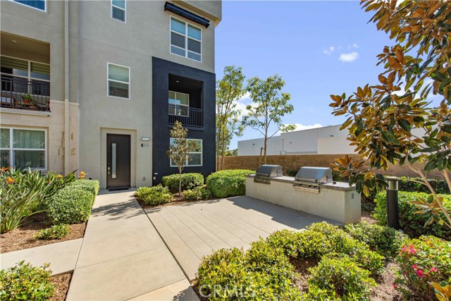 Detail Gallery Image 3 of 27 For 2236 Synergy, Irvine,  CA 92614 - 4 Beds | 3/1 Baths