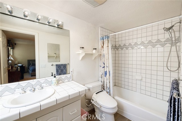 18218 Mansel Avenue, Redondo Beach, California 90278, 2 Bedrooms Bedrooms, ,2 BathroomsBathrooms,Residential,Sold,Mansel,SB22129835