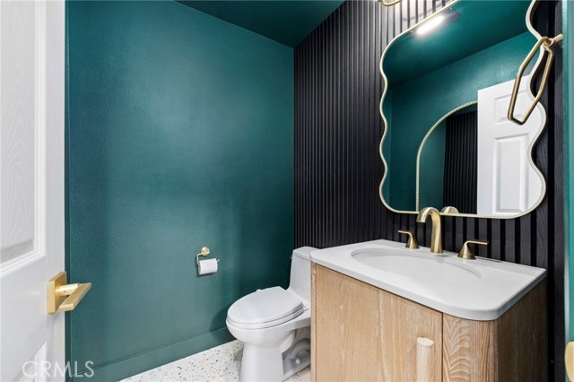 Detail Gallery Image 12 of 34 For 431 W Bay St #S,  Costa Mesa,  CA 92627 - 3 Beds | 2/1 Baths