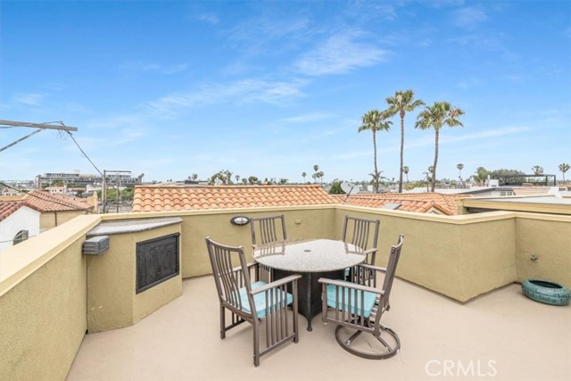 Detail Gallery Image 49 of 75 For 5580 E Saint Irmo Walk, Long Beach,  CA 90803 - 3 Beds | 2/1 Baths