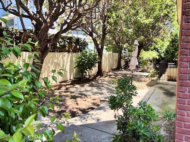 Detail Gallery Image 2 of 54 For 2249 Montrose Ave #7,  Montrose,  CA 91020 - 3 Beds | 2/1 Baths