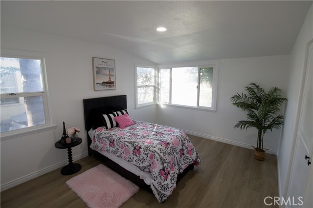 Detail Gallery Image 10 of 18 For 3528 Russell Street, Riverside,  CA 92501 - 4 Beds | 3 Baths