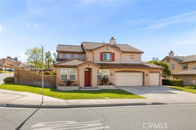 Detail Gallery Image 2 of 54 For 10120 via Indigo, Moreno Valley,  CA 92557 - 5 Beds | 3 Baths