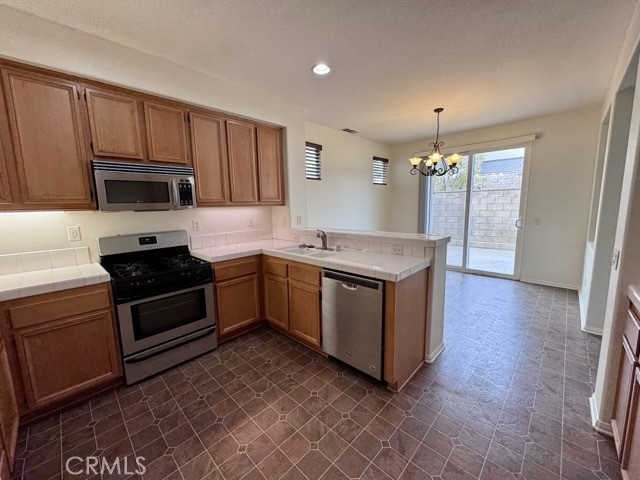 Detail Gallery Image 15 of 53 For 35885 Gatineau St, Murrieta,  CA 92563 - 4 Beds | 2/1 Baths