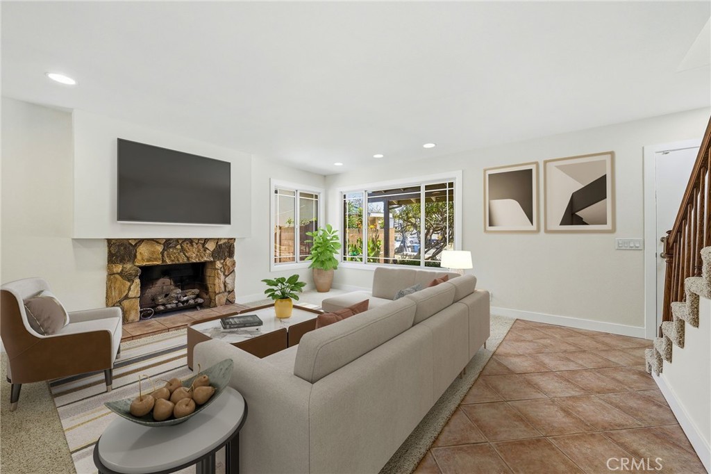 13407 Lucas Place — photo 2