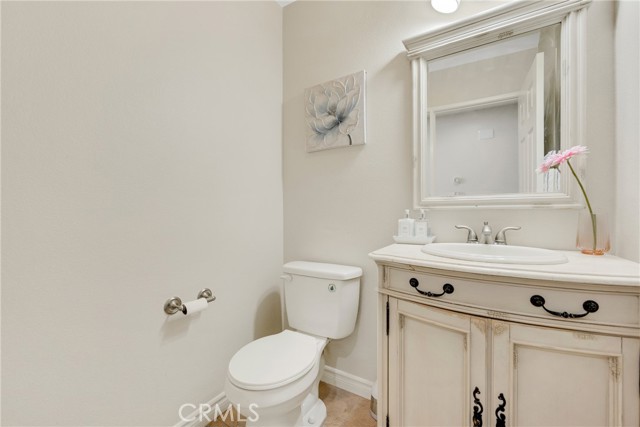 Detail Gallery Image 22 of 48 For 870 E Bermuda Dunes Ct, Ontario,  CA 91761 - 5 Beds | 4/1 Baths