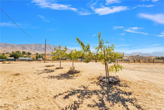 Detail Gallery Image 34 of 52 For 19970 Medford Way, Apple Valley,  CA 92308 - 3 Beds | 2 Baths