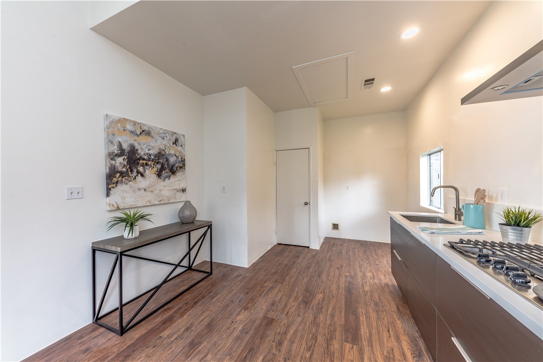 Detail Gallery Image 26 of 41 For 756 Quail Dr, Los Angeles,  CA 90065 - 3 Beds | 2 Baths