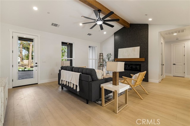 5785 Fickett Lane, Paradise CA: https://media.crmls.org/medias/24725c70-6b9c-4116-9377-2687e394c7b0.jpg