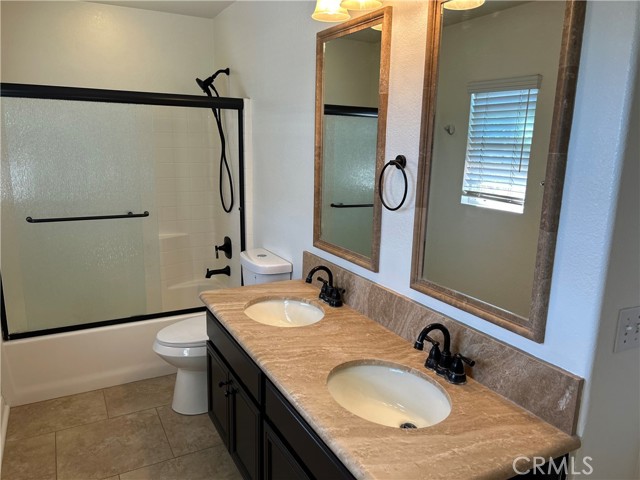 Detail Gallery Image 17 of 25 For 3186 Huula, Oceanside,  CA 92058 - 4 Beds | 2/1 Baths